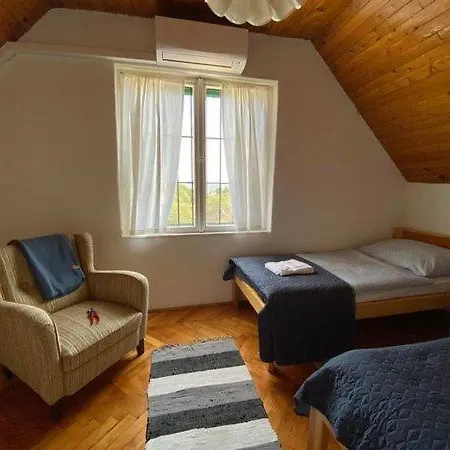 Apartman Varga Vendeghaz Hegymagas